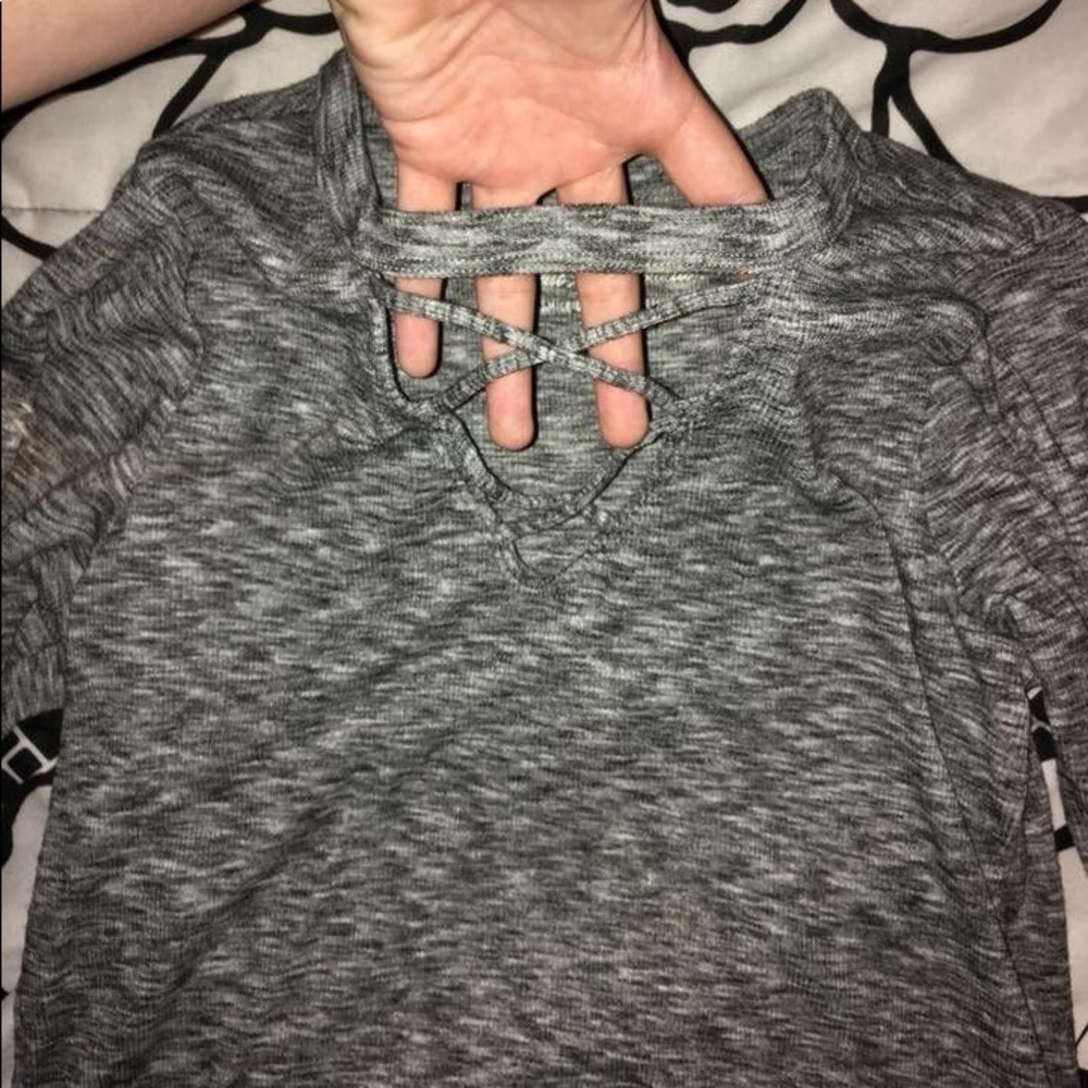 Women’s hollister crop top - Picture 2 of 2